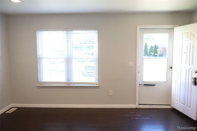 36806 Park Place Drive, Sterling Heights, MI 48310