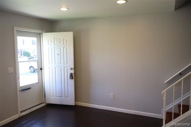 36806 Park Place Drive, Sterling Heights, MI 48310