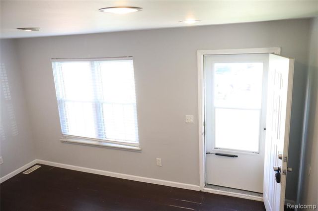36806 Park Place Drive, Sterling Heights, MI 48310