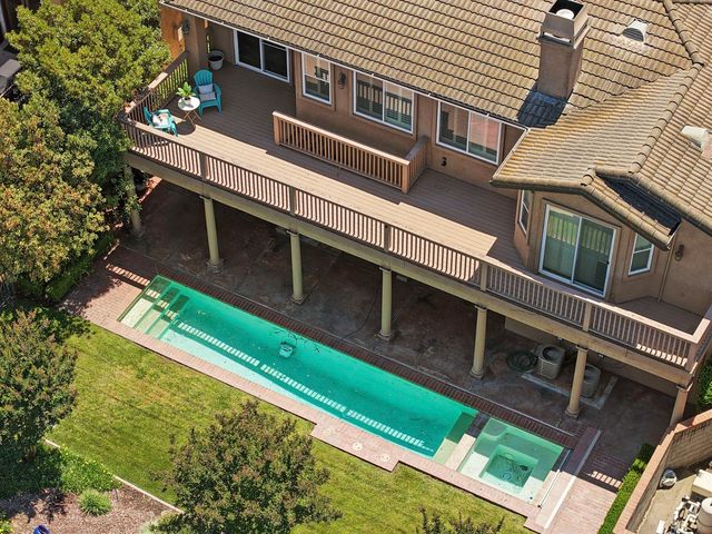 6153 Riverbank Cir, Stockton, CA 95219