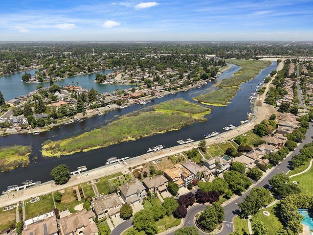 6153 Riverbank Cir, Stockton, CA 95219