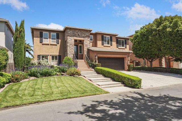 6153 Riverbank Cir, Stockton, CA 95219