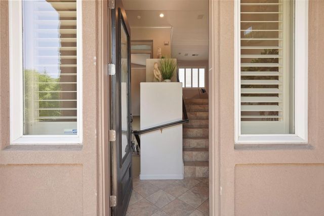 6153 Riverbank Cir, Stockton, CA 95219