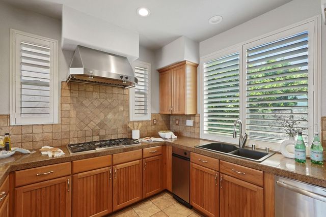 6153 Riverbank Cir, Stockton, CA 95219
