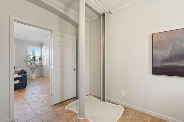 6153 Riverbank Cir, Stockton, CA 95219