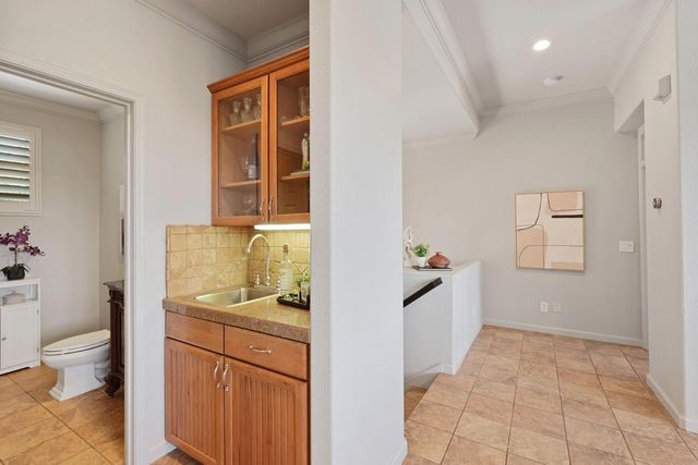 6153 Riverbank Cir, Stockton, CA 95219