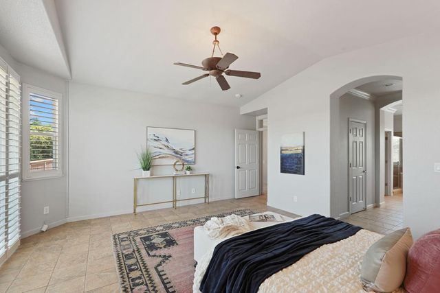 6153 Riverbank Cir, Stockton, CA 95219