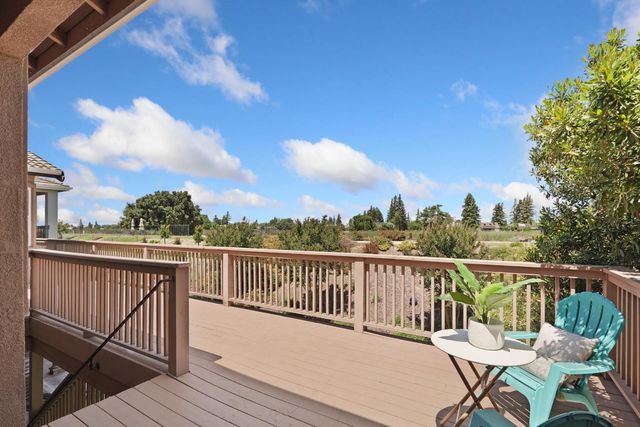 6153 Riverbank Cir, Stockton, CA 95219