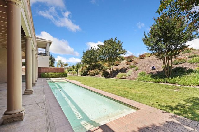 6153 Riverbank Cir, Stockton, CA 95219