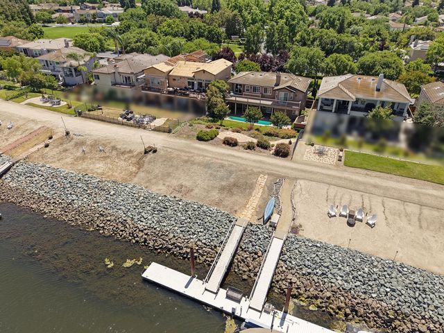 6153 Riverbank Cir, Stockton, CA 95219