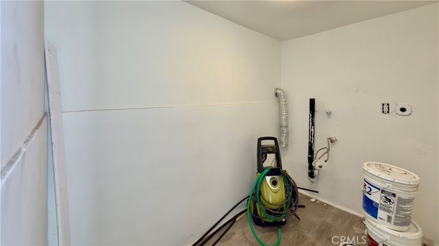 2340 N Thomas, Los Angeles, CA 90031