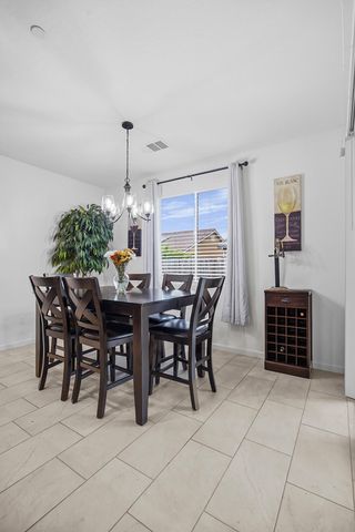 3445 N Atwood Court, Visalia, CA 93291