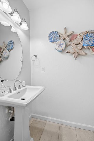 3445 N Atwood Court, Visalia, CA 93291