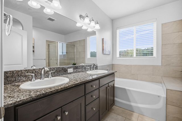 3445 N Atwood Court, Visalia, CA 93291