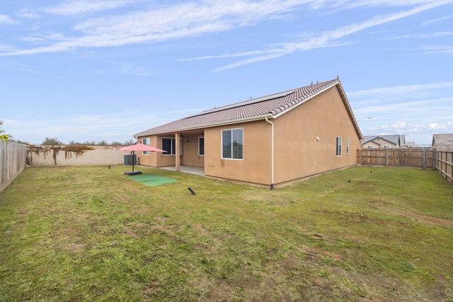 3445 N Atwood Court, Visalia, CA 93291