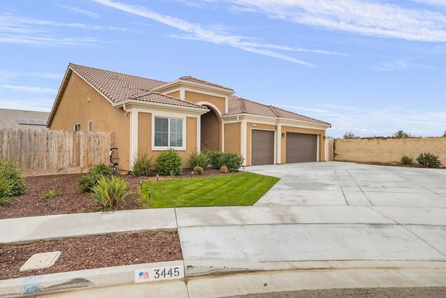 3445 N Atwood Court, Visalia, CA 93291