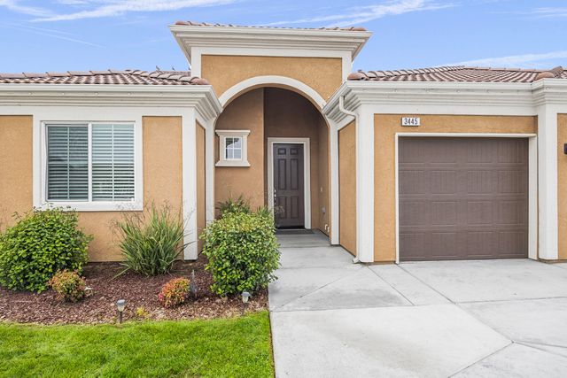 3445 N Atwood Court, Visalia, CA 93291