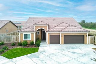 3445 N Atwood Court, Visalia, CA 93291