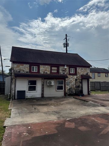 3417 Wisconsin Street C, Baytown, TX 77520