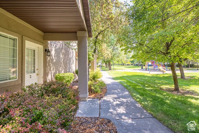 2 N SOMERSET PL, Logan, UT 84341