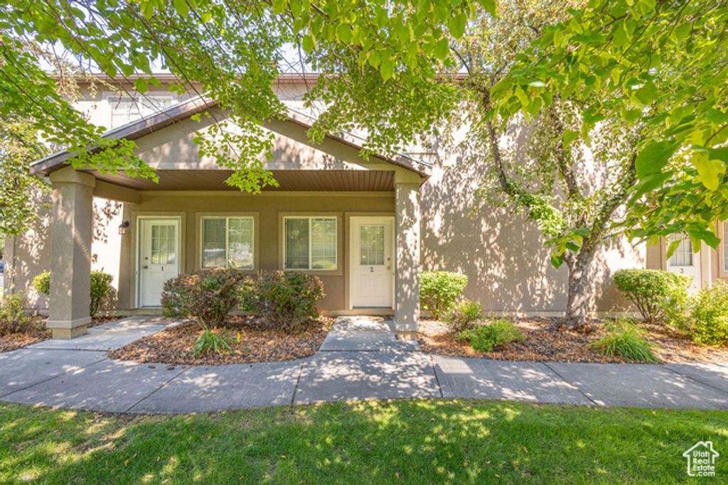 2 N SOMERSET PL, Logan, UT 84341