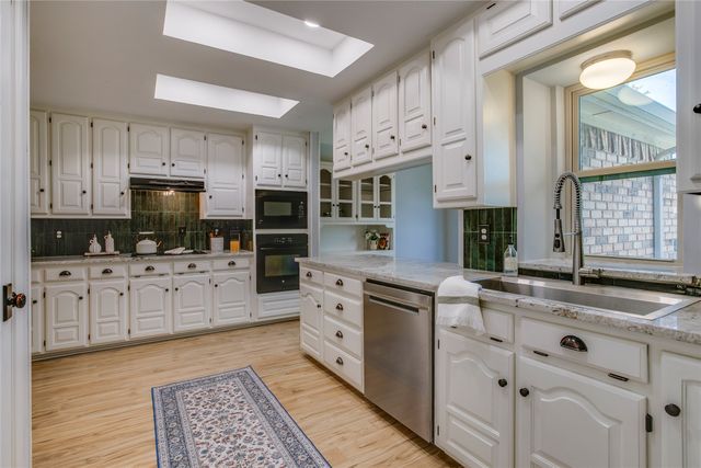 1908 Golden Trail, Carrollton, TX 75010