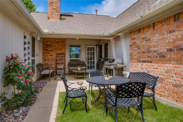 1908 Golden Trail, Carrollton, TX 75010