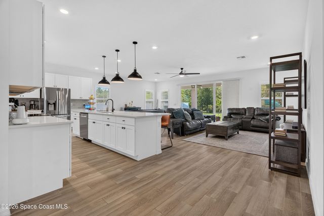 1113 Pearl Tree Road, Deltona, FL 32725