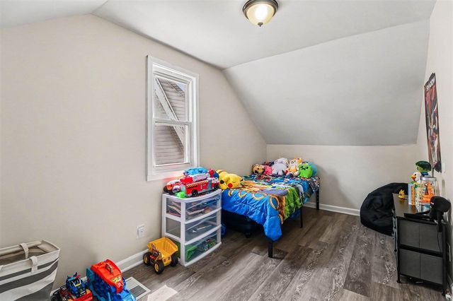 7541 Orchard Avenue, Warren, MI 48091