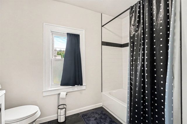 7541 Orchard Avenue, Warren, MI 48091