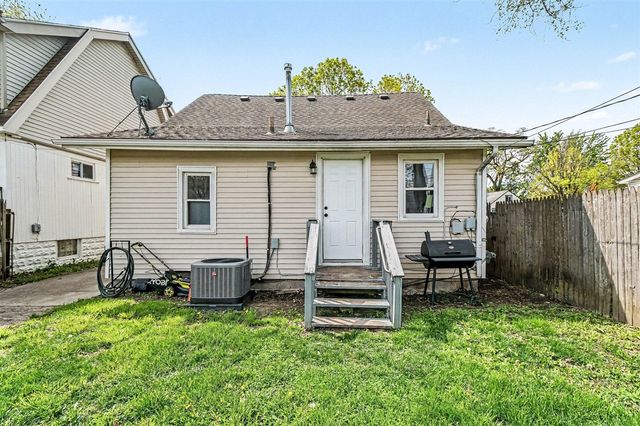 7541 Orchard Avenue, Warren, MI 48091