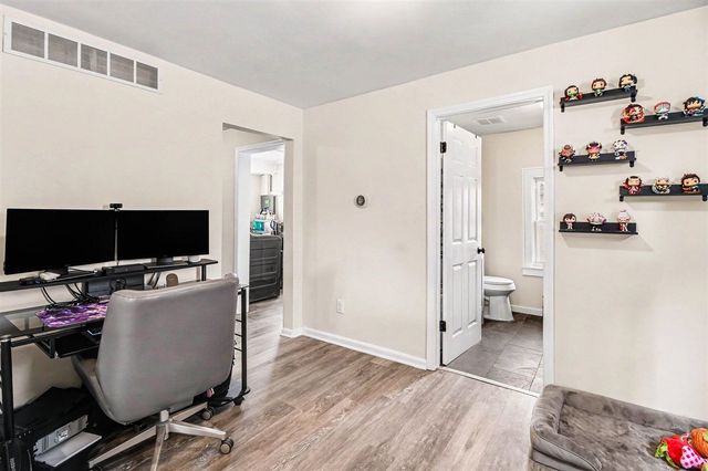 7541 Orchard Avenue, Warren, MI 48091