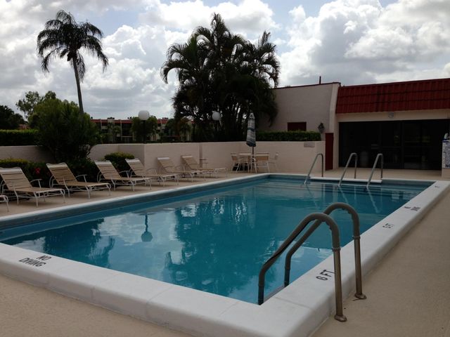 4426 Fountains Drive 4426, Lake Worth, FL 33467