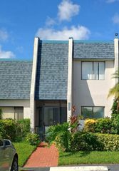 4426 Fountains Drive 4426, Lake Worth, FL 33467