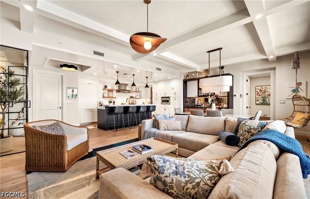 1125 Central AVE 560, Naples, FL 34102