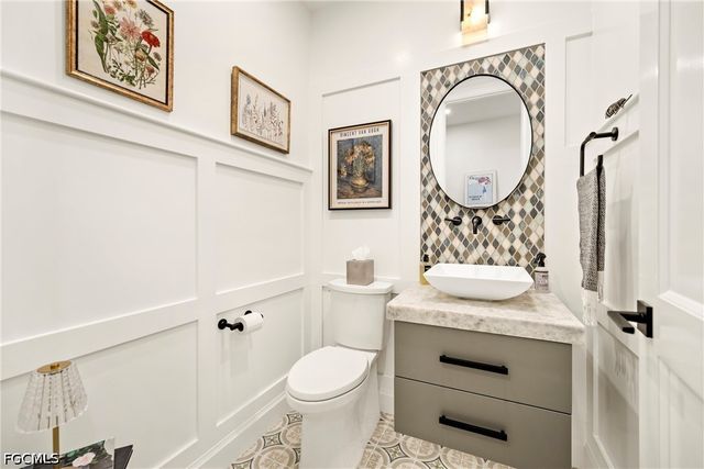 1125 Central AVE 560, Naples, FL 34102