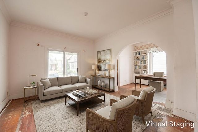 5834 W Byron Street, Chicago, IL 60634