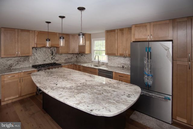728 E CREAMERY RD, Perkasie, PA 18944