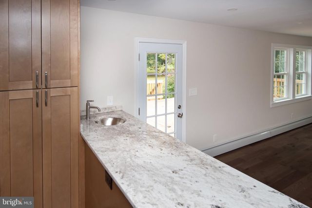728 E CREAMERY RD, Perkasie, PA 18944