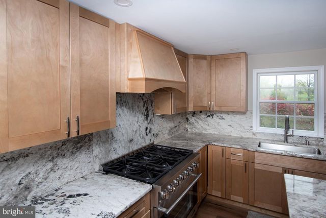 728 E CREAMERY RD, Perkasie, PA 18944