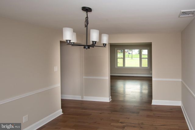 728 E CREAMERY RD, Perkasie, PA 18944