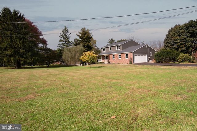 728 E CREAMERY RD, Perkasie, PA 18944