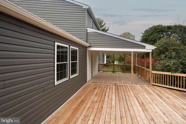 728 E CREAMERY RD, Perkasie, PA 18944