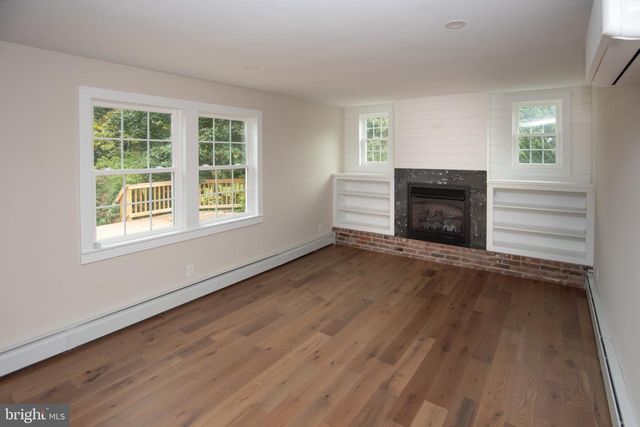 728 E CREAMERY RD, Perkasie, PA 18944