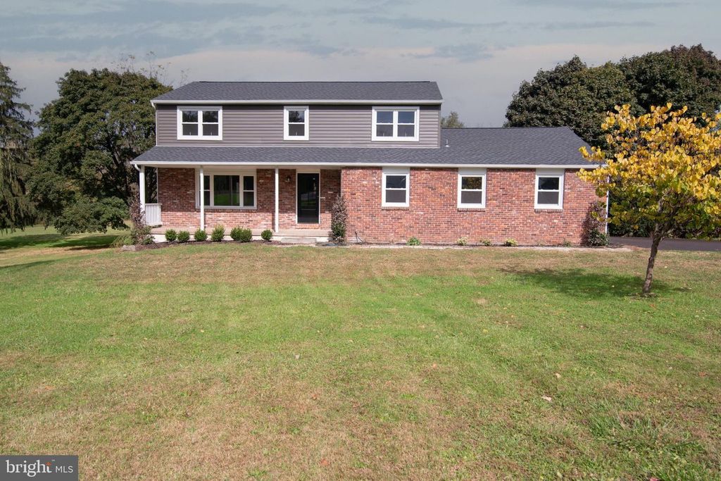 728 E CREAMERY RD, Perkasie, PA 18944