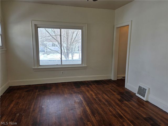 1174 Linden Avenue, Akron, OH 44310