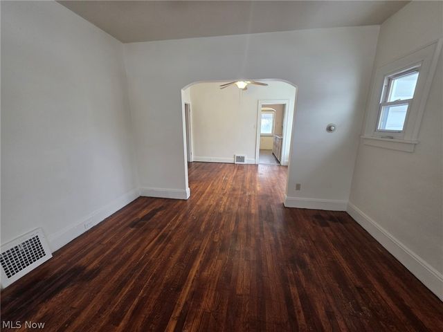 1174 Linden Avenue, Akron, OH 44310