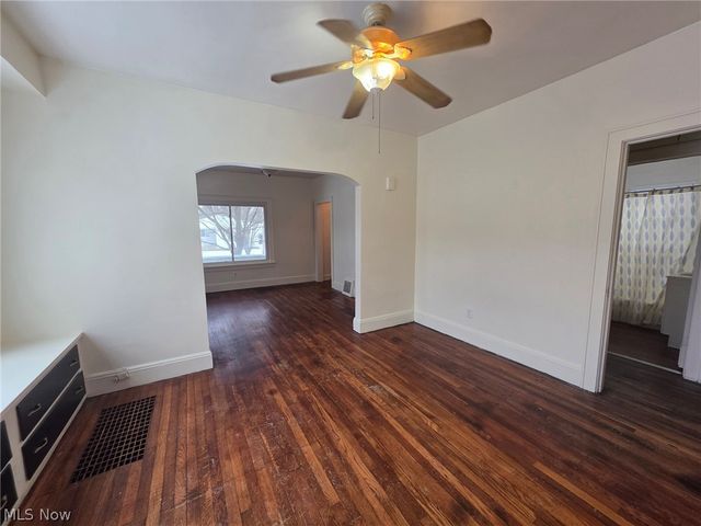 1174 Linden Avenue, Akron, OH 44310