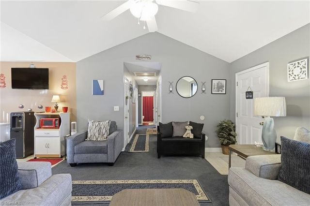 3772 Cheshire Place Court, Winston-salem, NC 27106