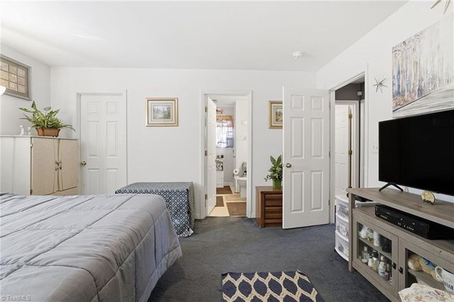 3772 Cheshire Place Court, Winston-salem, NC 27106